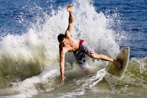 电竞短剧上线，《峡谷荣耀》讲述冠军背后故事，峡谷2020id