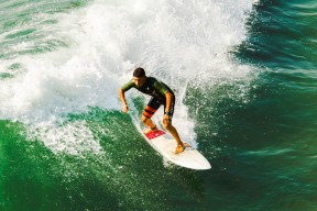 开云体育在线入口-《街霸5》CPT全球总决赛与《铁拳7》世界巡回赛的格斗游戏巅峰，街霸5还是铁拳7