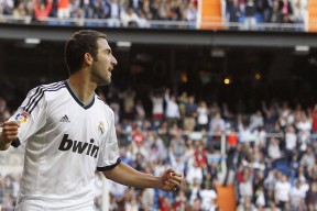 开云官方-_掘金队攻守兼备，展现强大实力_，掘金队的简介