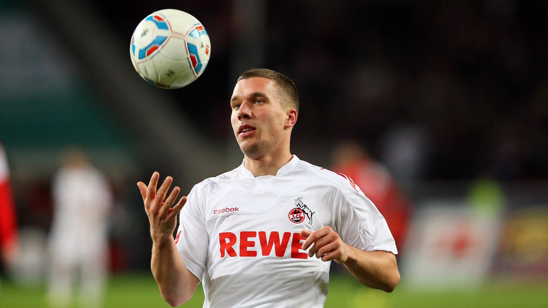 国足门将发挥稳定，防守体系坚固，国足门将强吗